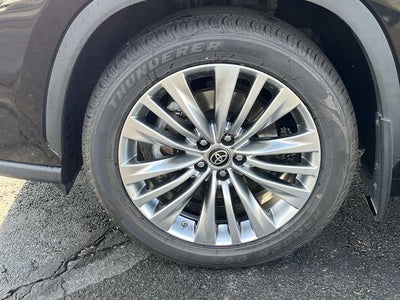 2023 Toyota Highlander Platinum
