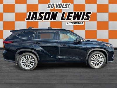 2023 Toyota Highlander Platinum