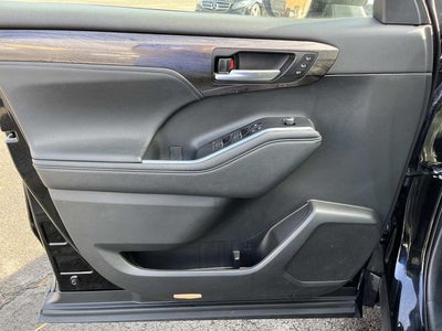 2023 Toyota Highlander Platinum