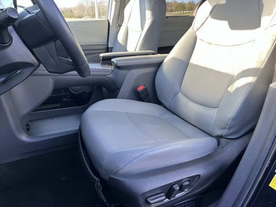 2024 Toyota Sienna XLE 7 Passenger