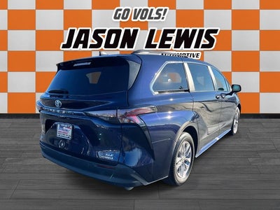 2024 Toyota Sienna XLE 7 Passenger