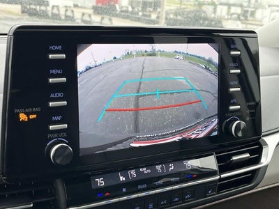 2023 Toyota Sienna XLE 8 Passenger