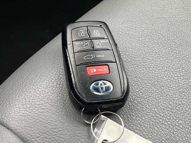2023 Toyota Sienna XLE 8 Passenger