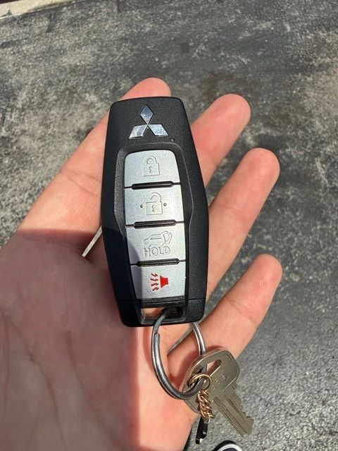 2023 Mitsubishi Outlander SE