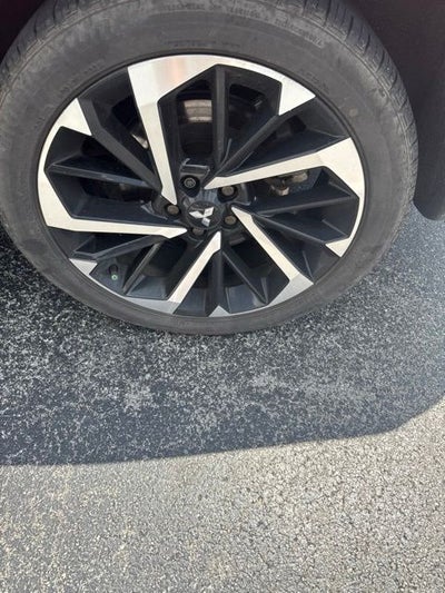 2023 Mitsubishi Outlander SE