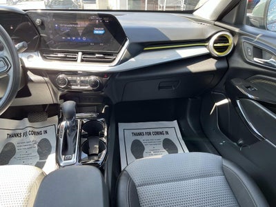 2025 Chevrolet Trax LT