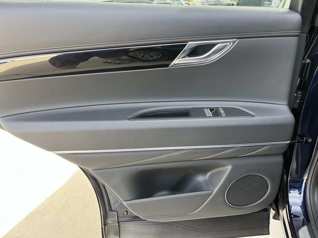 2025 Genesis GV80 2.5T