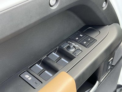 2025 Land Rover Defender 130 X-Dynamic SE