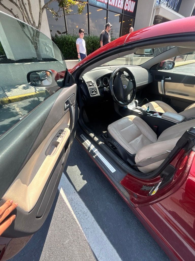 2011 Volvo C70 T5