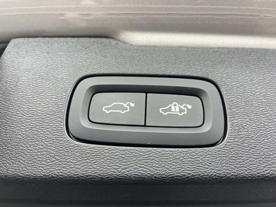 2025 Volvo V60 Cross Country B5 Plus