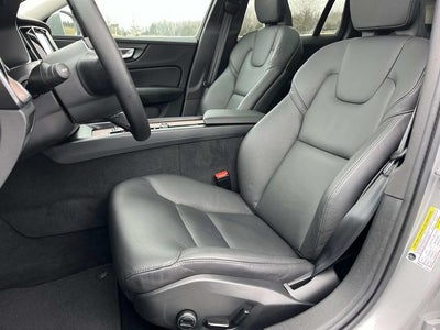 2025 Volvo V60 Cross Country B5 Plus