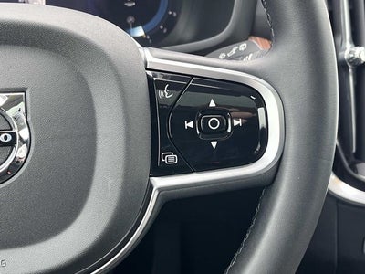 2025 Volvo V60 Cross Country B5 Plus