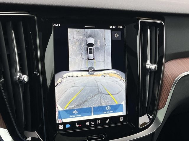 2025 Volvo V60 Cross Country B5 Plus