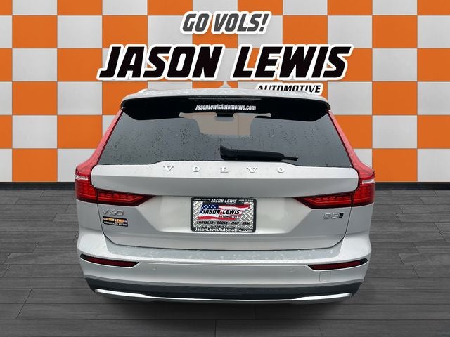 2025 Volvo V60 Cross Country B5 Plus